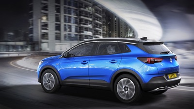 Opel Grandland X: drive test stradale per le 5 stelle Euro NCAP VIDEO