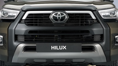 Nuovo Toyota Hilux: foto
