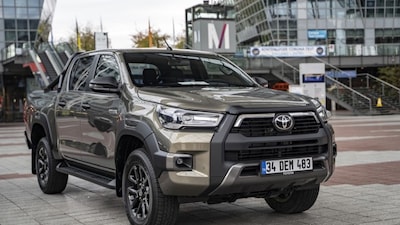 Toyota Hilux MY 2021, prova FOTO