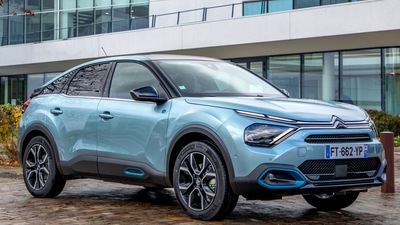Prova Citroën ë-C4, ecco gli interni