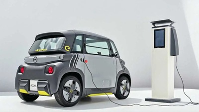 Opel Rocks-e, il primo SUM tedesco per i giovanissimi