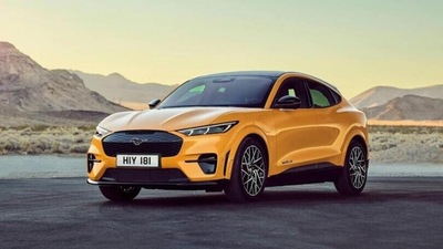 Ford Mustang Mach-E GT, il Suv elettrico sportivo