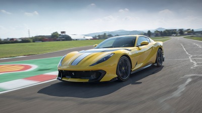 Ferrari 812 Competizione, la prova del V12 alla massima potenza