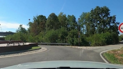 Inchiesta colonnine ricarica: Abbiamo caricato una Volvo XC40 nel "deserto"