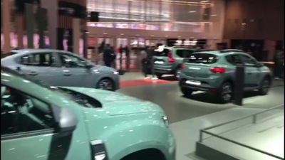 Dacia al Salone di Parigi