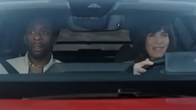 Citroen e-C4, lo spot tv dove la donna è finalmente protagonista