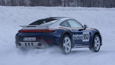 Porsche 911 Dakar, tra presente e passato