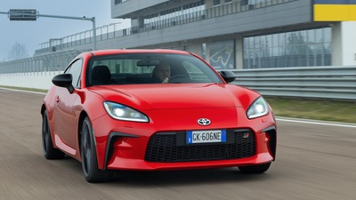 Toyota GR86, la prova