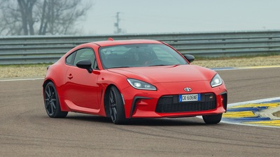 Toyota GR86, la prova della regina dei traversi