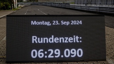 Mercedes-AMG ONE, record 2024 al Nürburgring