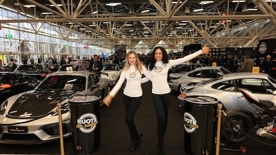 Auto e Moto d'Epoca, è di nuovo donne e motori a Bologna