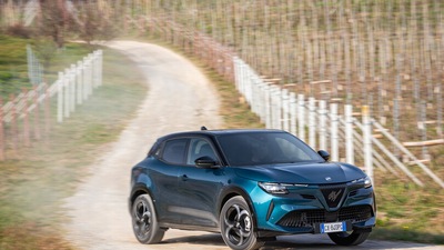 Alfa Romeo Junior Q4