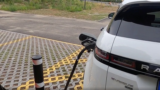 Inchiesta colonnine ricarica: La ricerca della stazione perduta