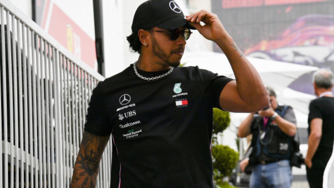 Mercedes corre insieme a Police con Hamilton | Auto.it