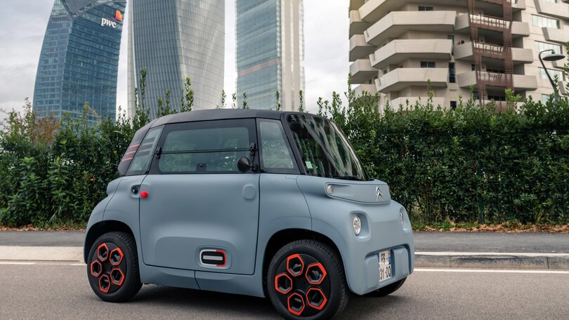 Tappeti Velluto Su Misura Per Citroen Ami Elettrica (2020+) | 2 Pezzi Anteriori, Artigianali Italiani