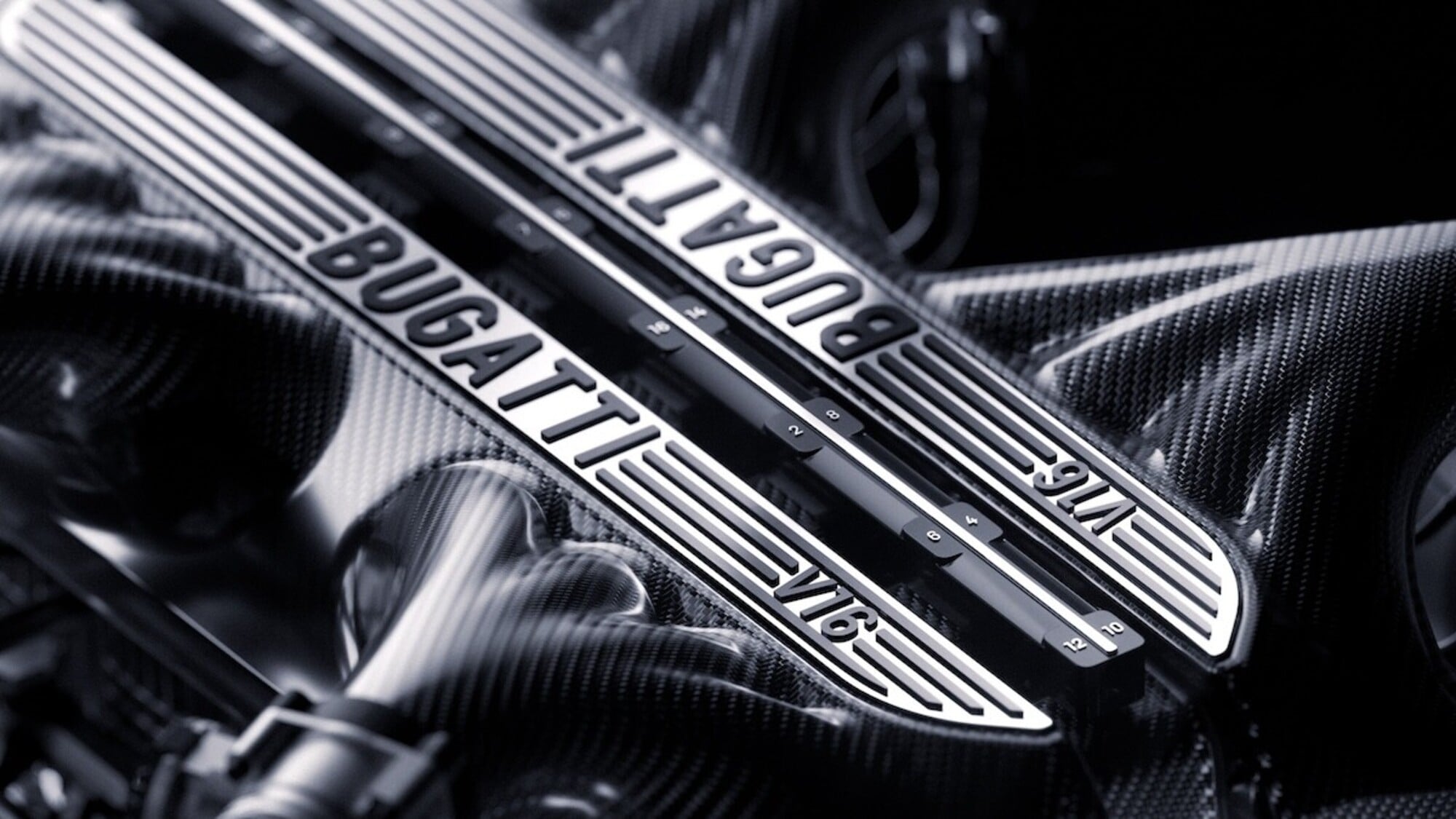 Nuova Bugatti ibrida 2024, avrà un motore V16!