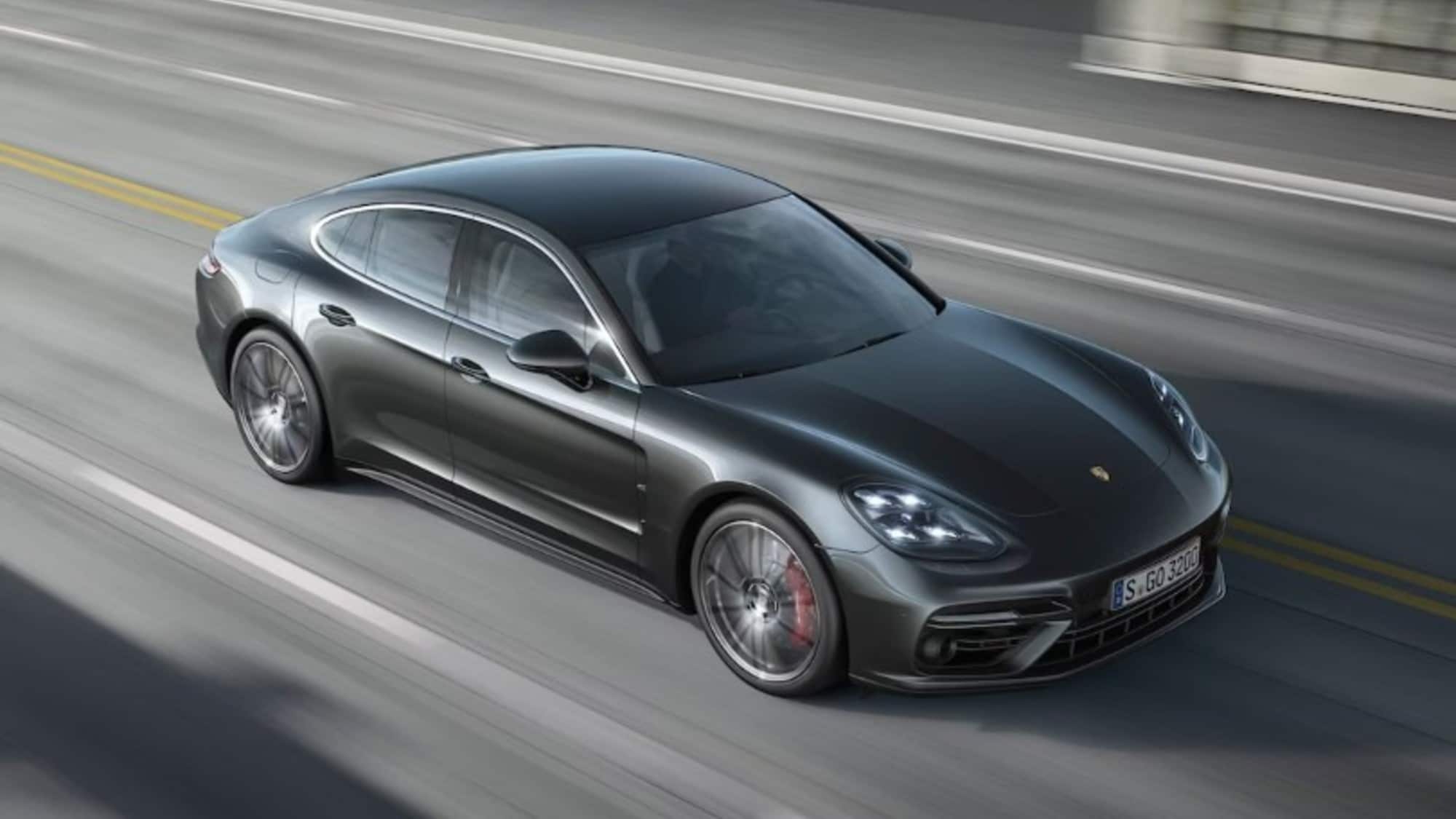 Porsche, la Panamera sarà anche elettrica