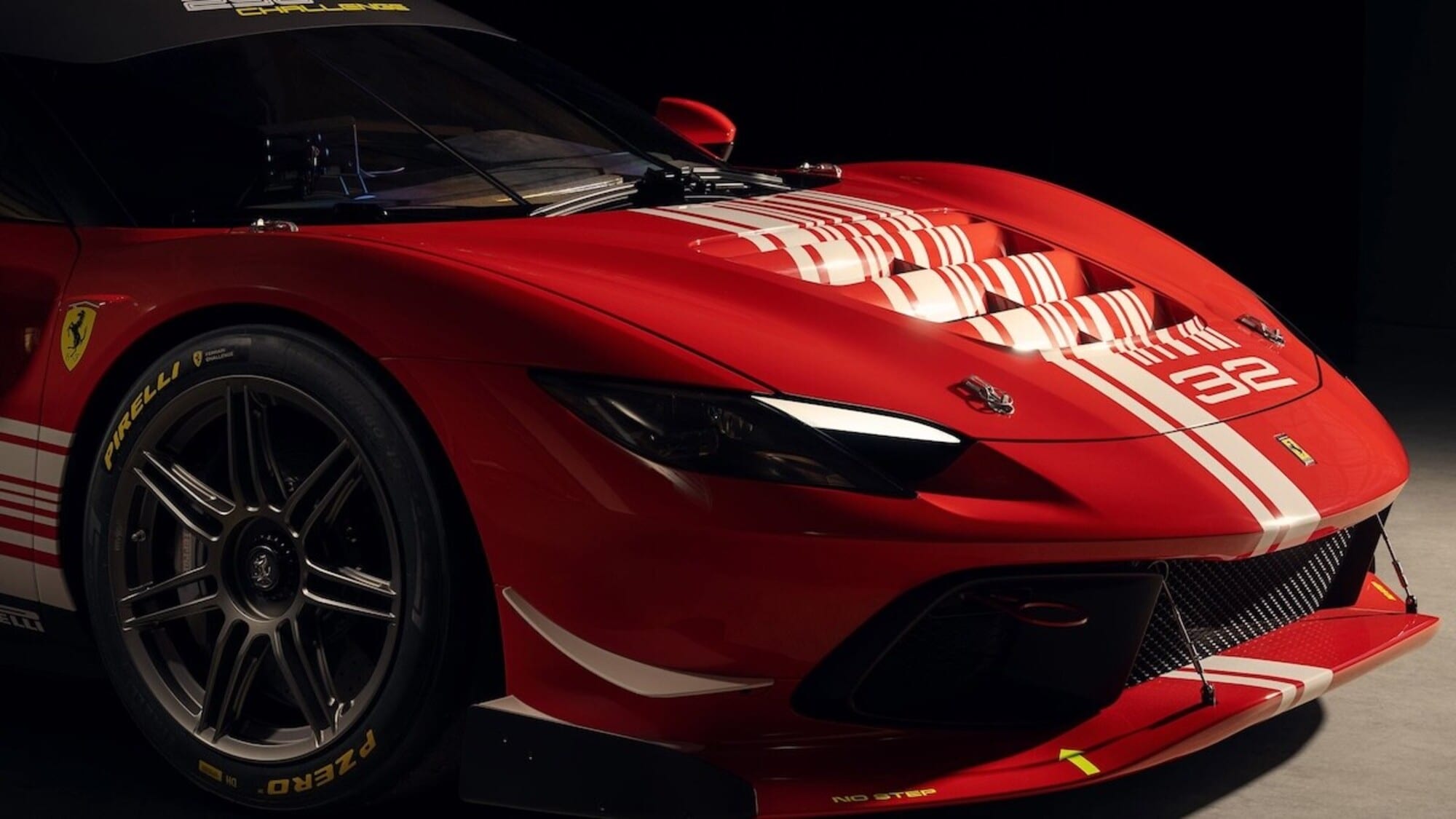Ferrari 296 Versione Speciale, soluzioni di scuola Challenge