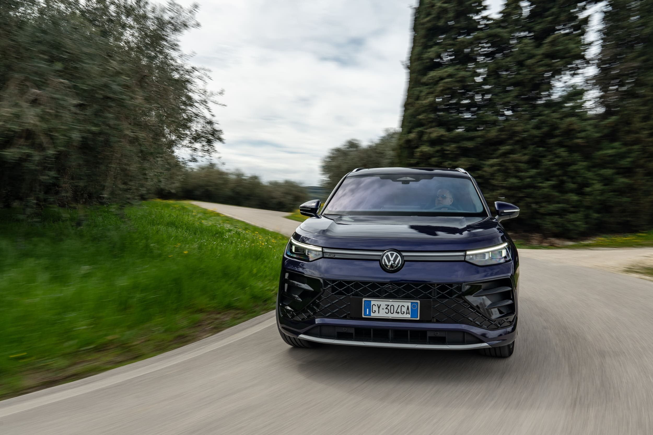 Volkswagen Tayron, il primo contatto in azione