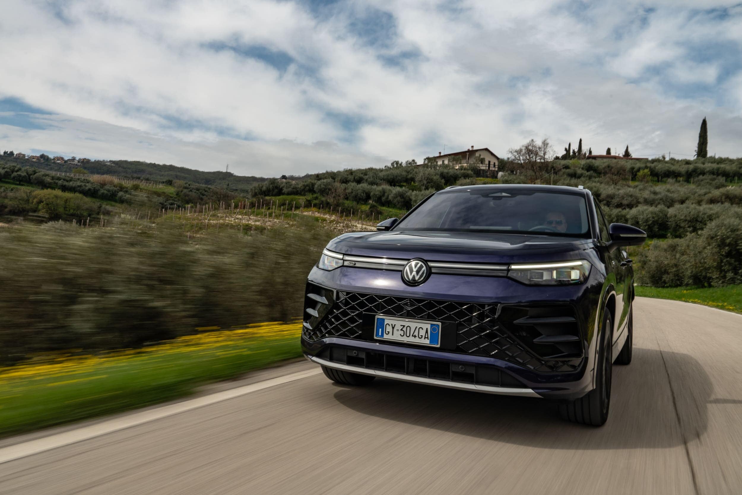 Volkswagen Tayron, il primo contatto in azione