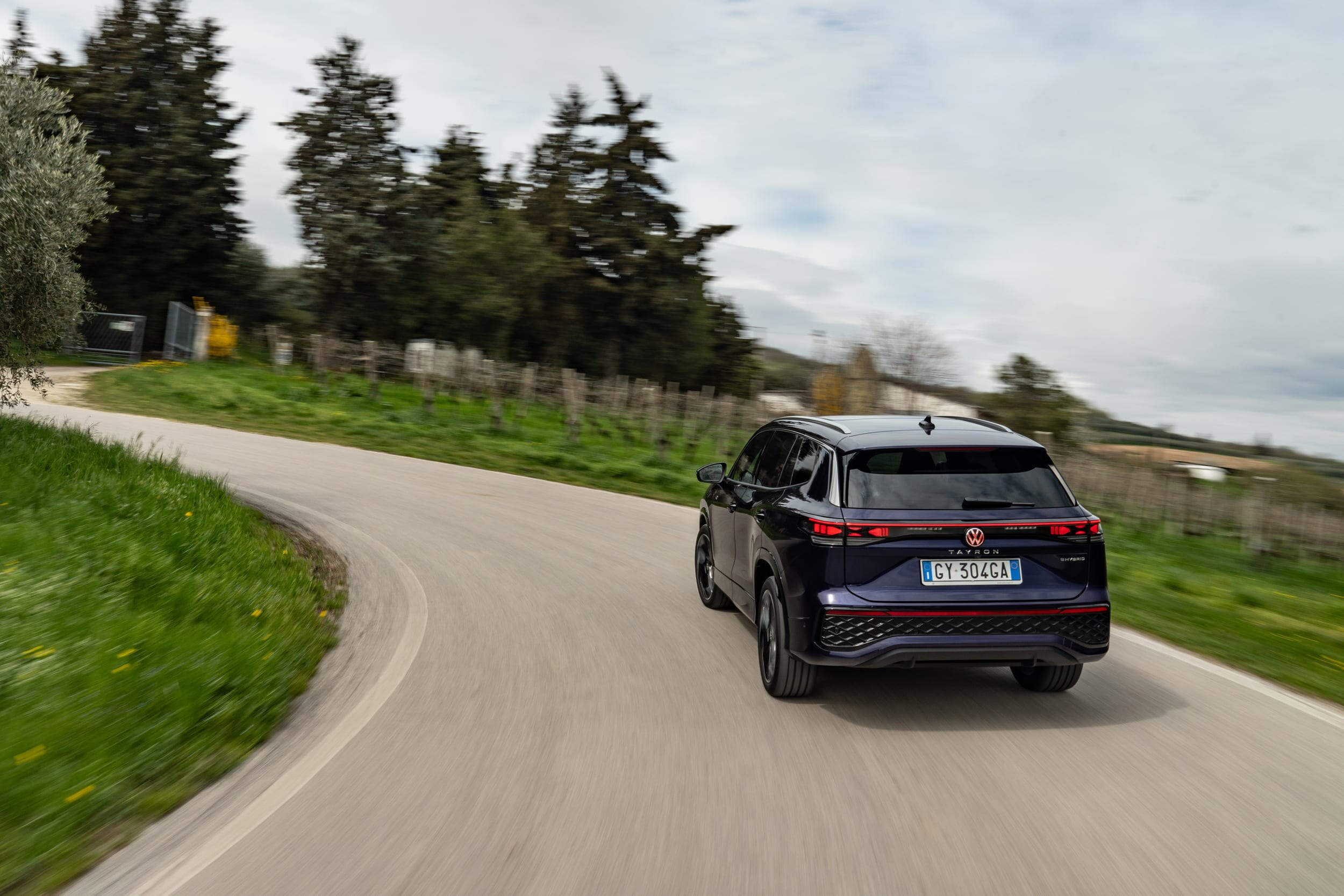 Volkswagen Tayron, il primo contatto in azione