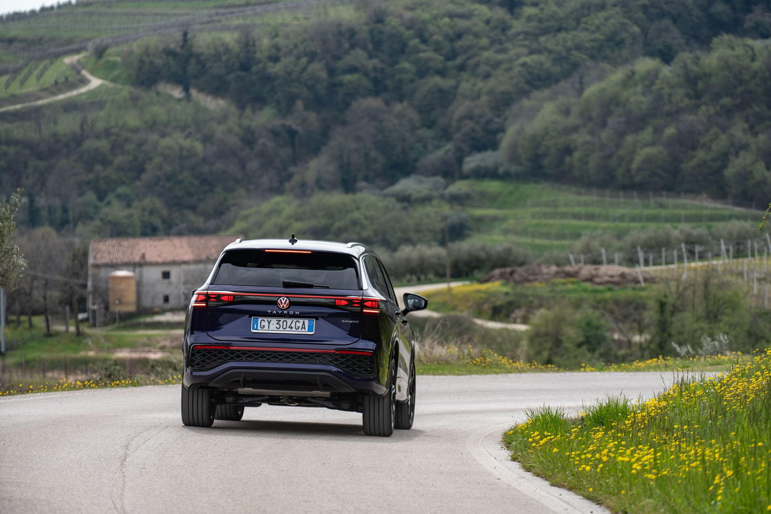 Volkswagen Tayron, il primo contatto in azione