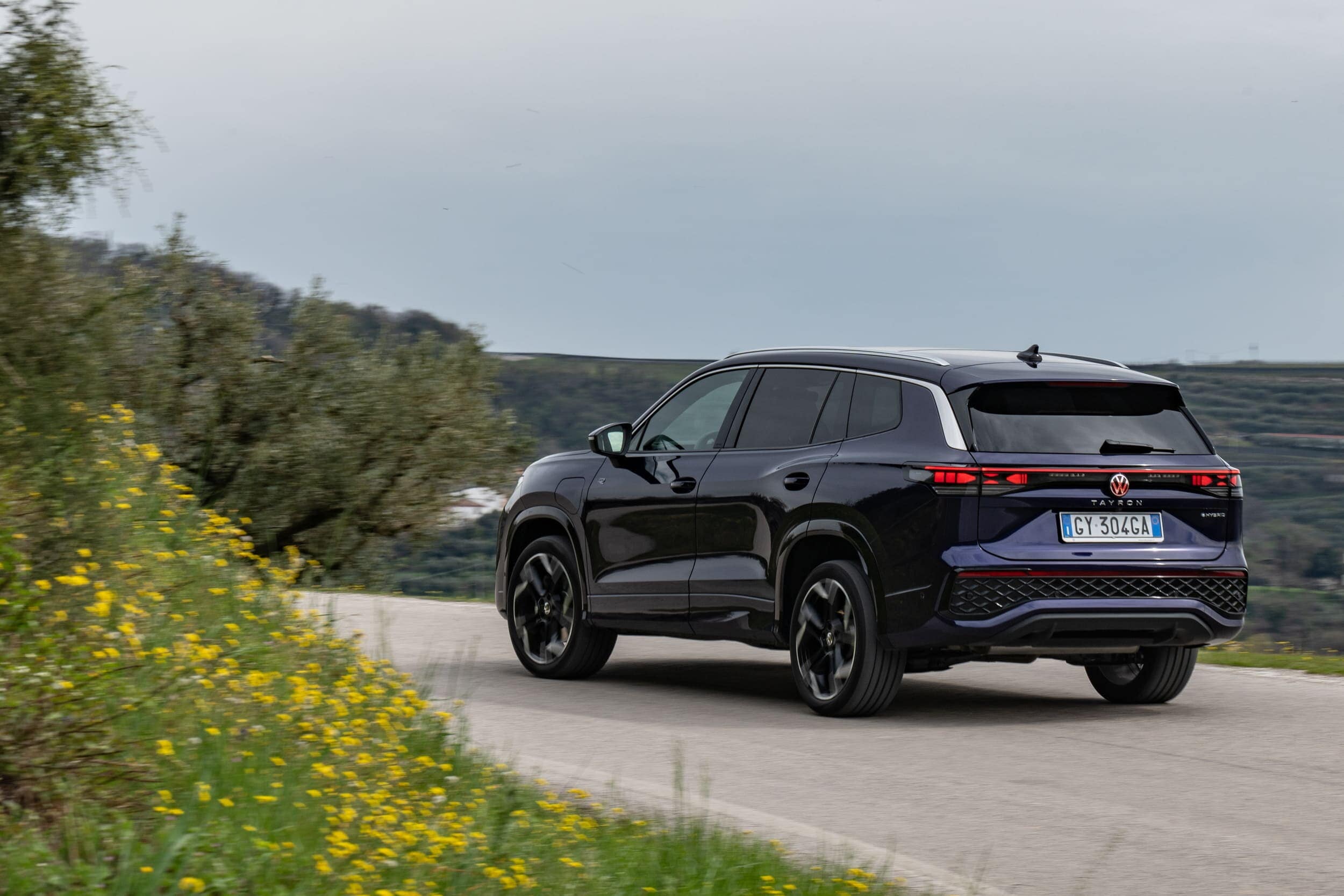 Volkswagen Tayron, il primo contatto in azione