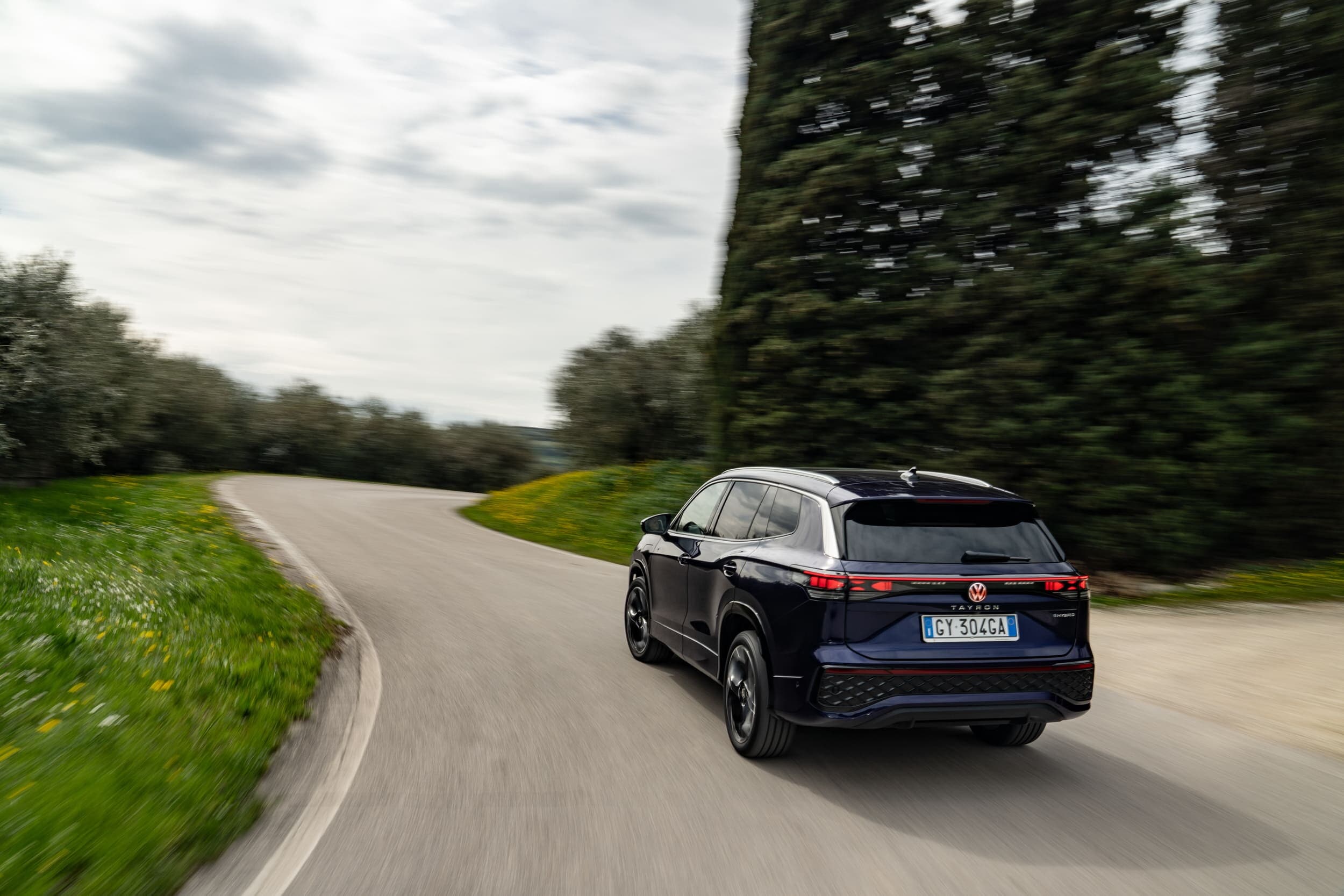 Volkswagen Tayron, il primo contatto in azione