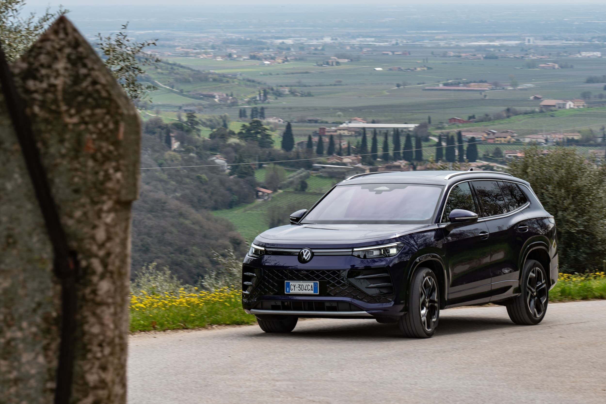 Volkswagen Tayron, il primo contatto in azione