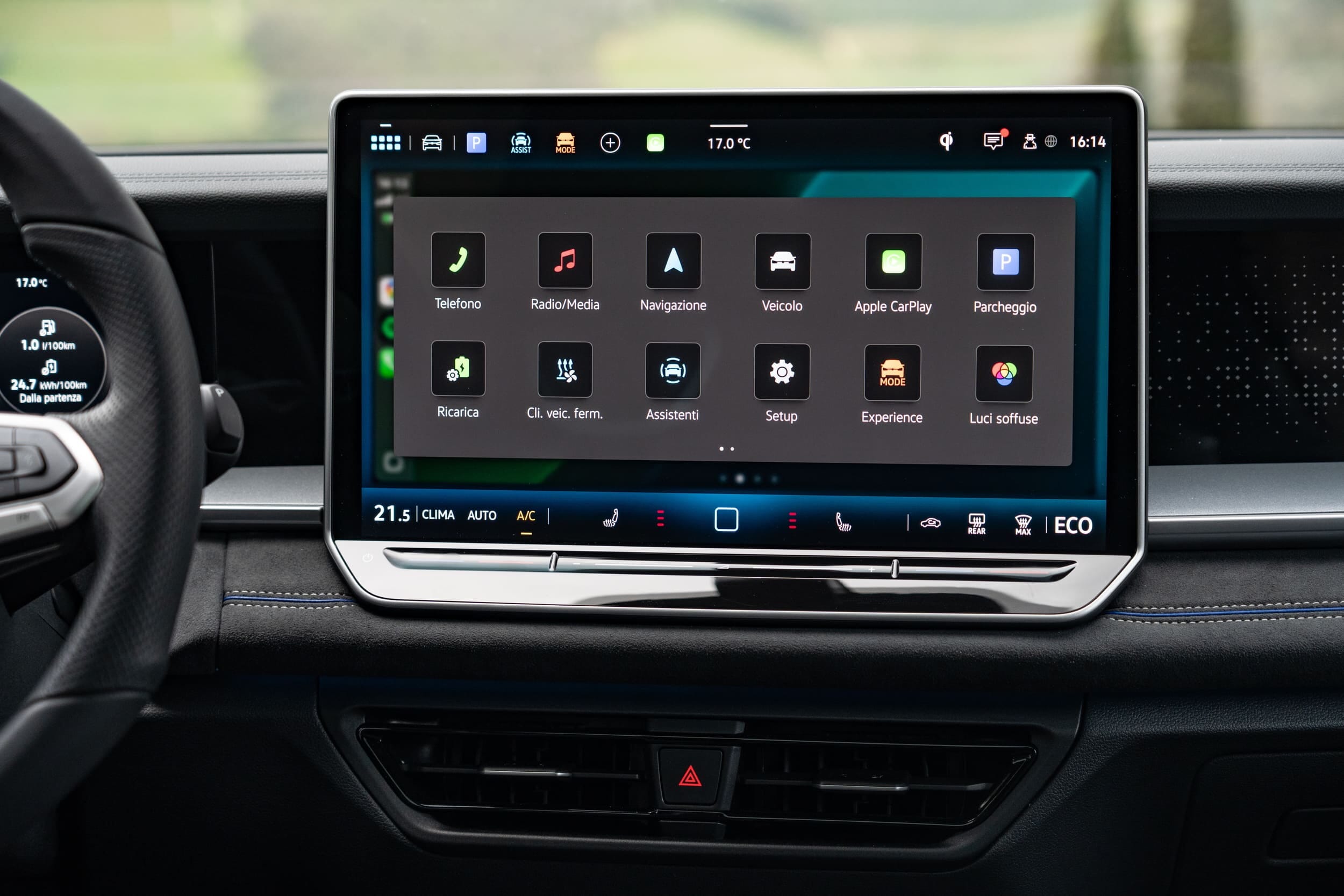 Volkswagen Tayron, il primo contatto in azione