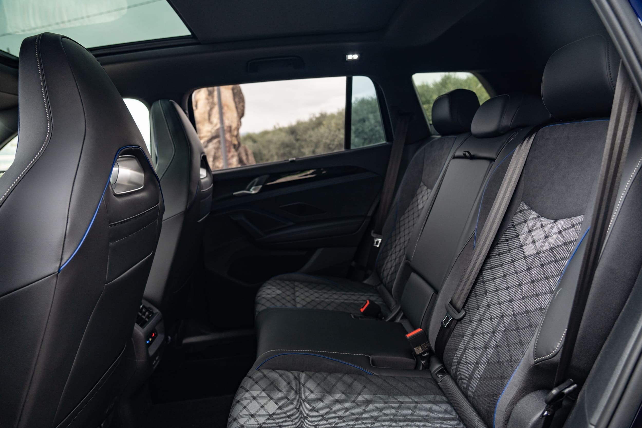 Volkswagen Tayron, il primo contatto in azione