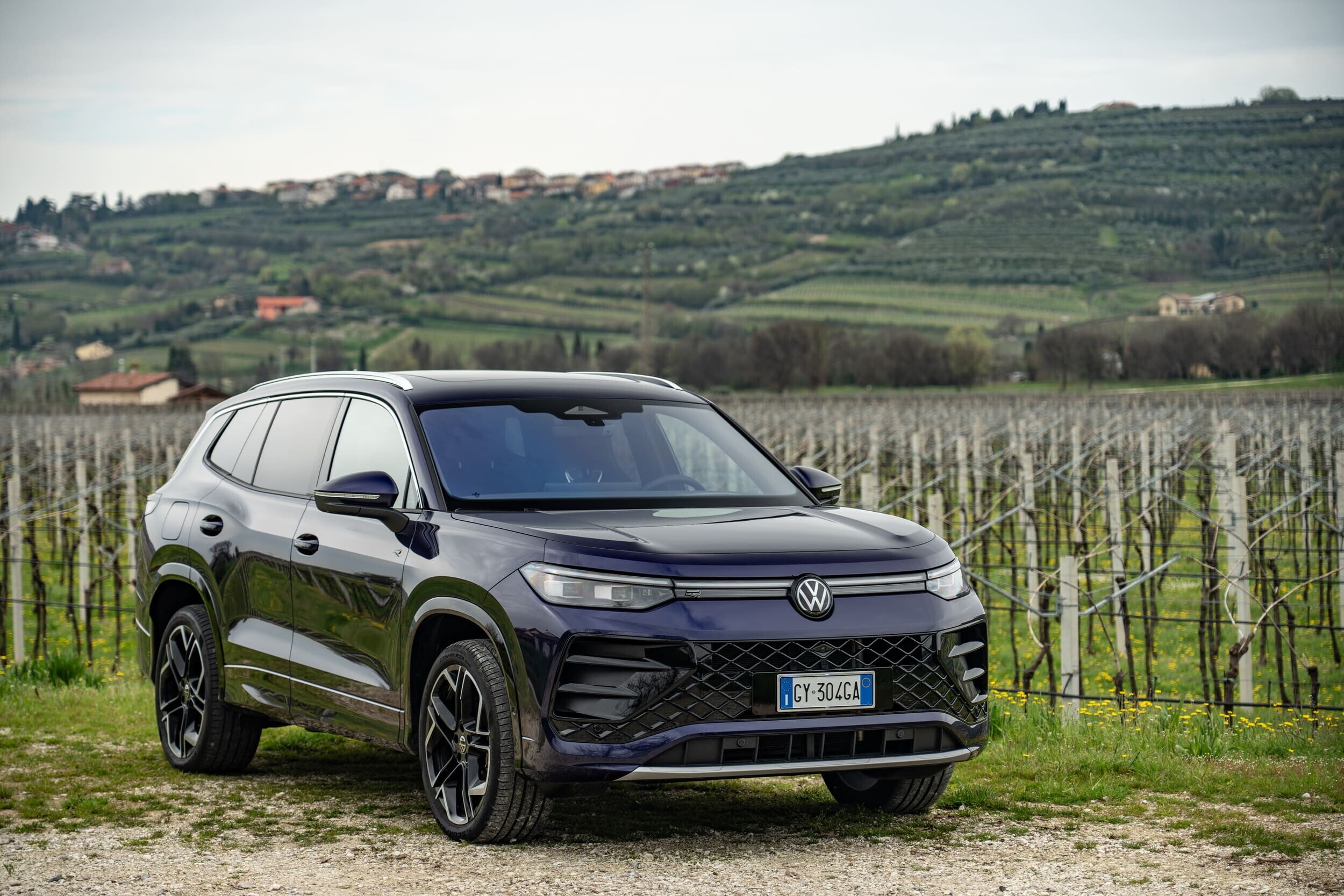 Volkswagen Tayron, il primo contatto in azione