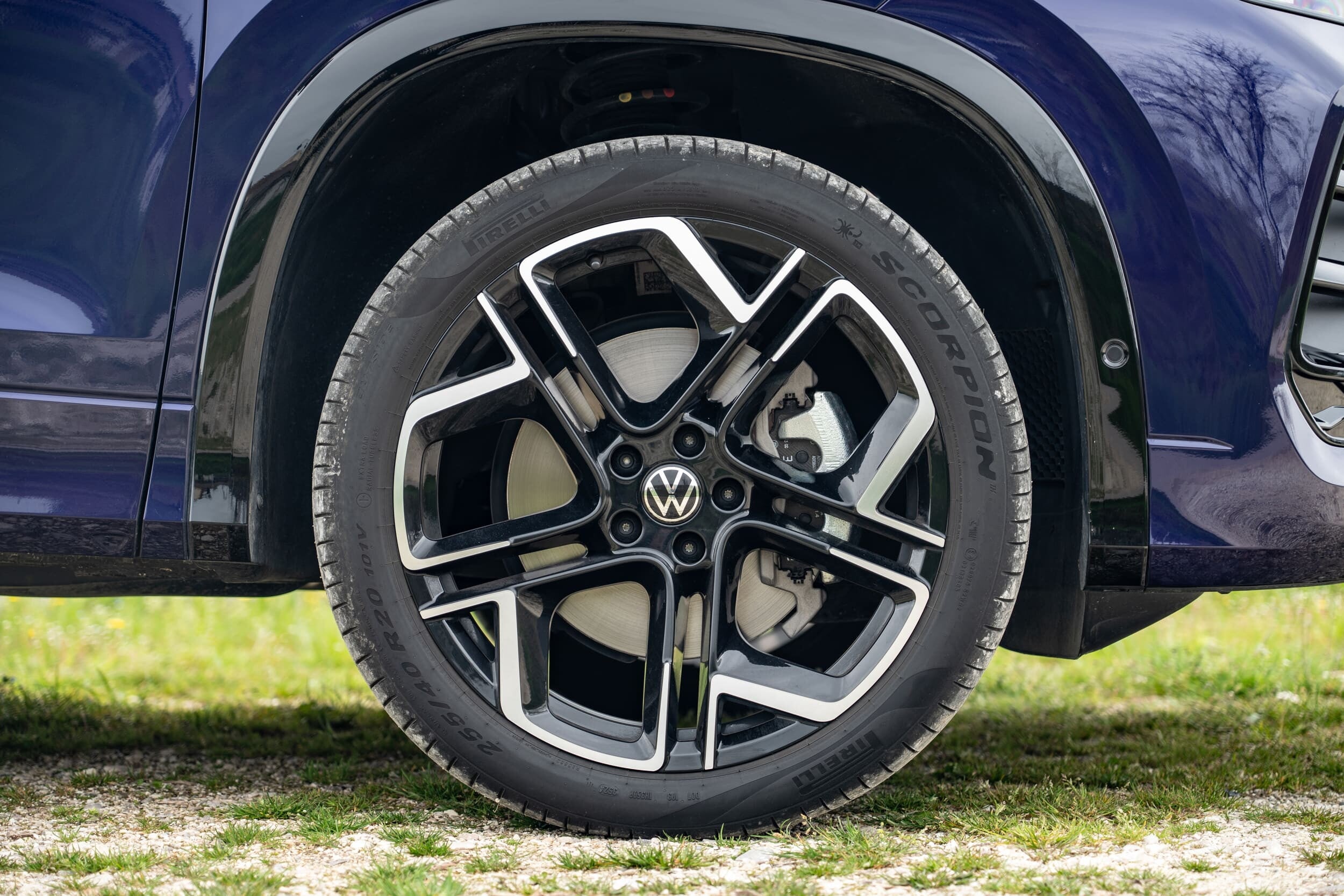 Volkswagen Tayron, il primo contatto in azione