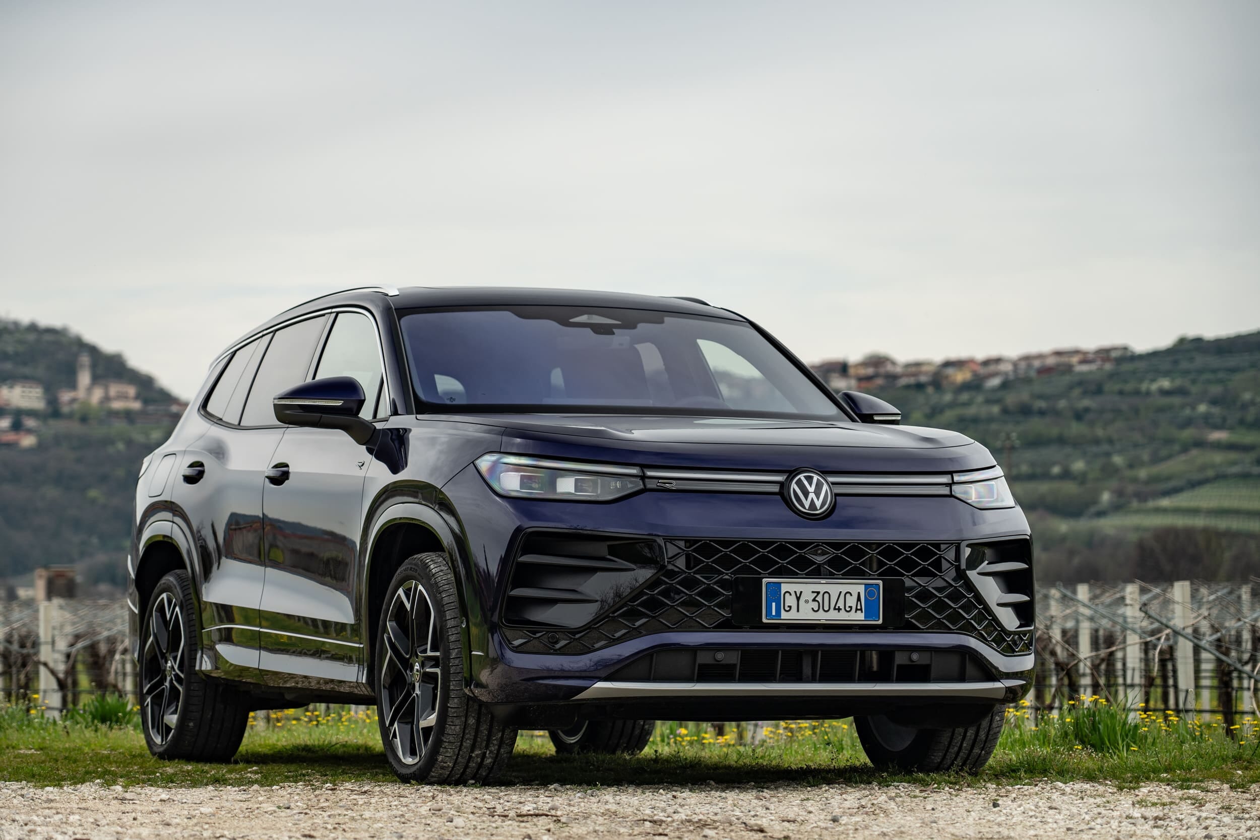 Volkswagen Tayron, il primo contatto in azione