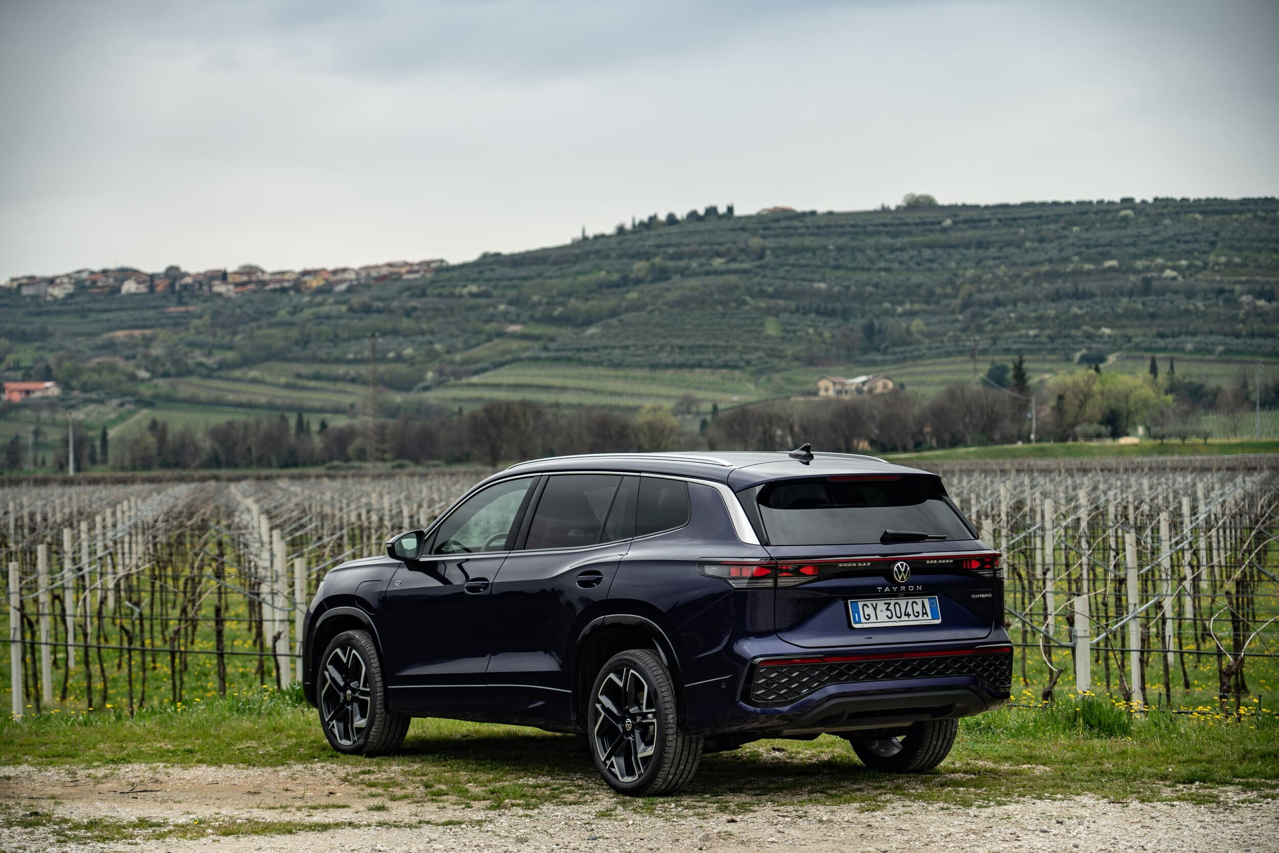 Volkswagen Tayron, il primo contatto in azione