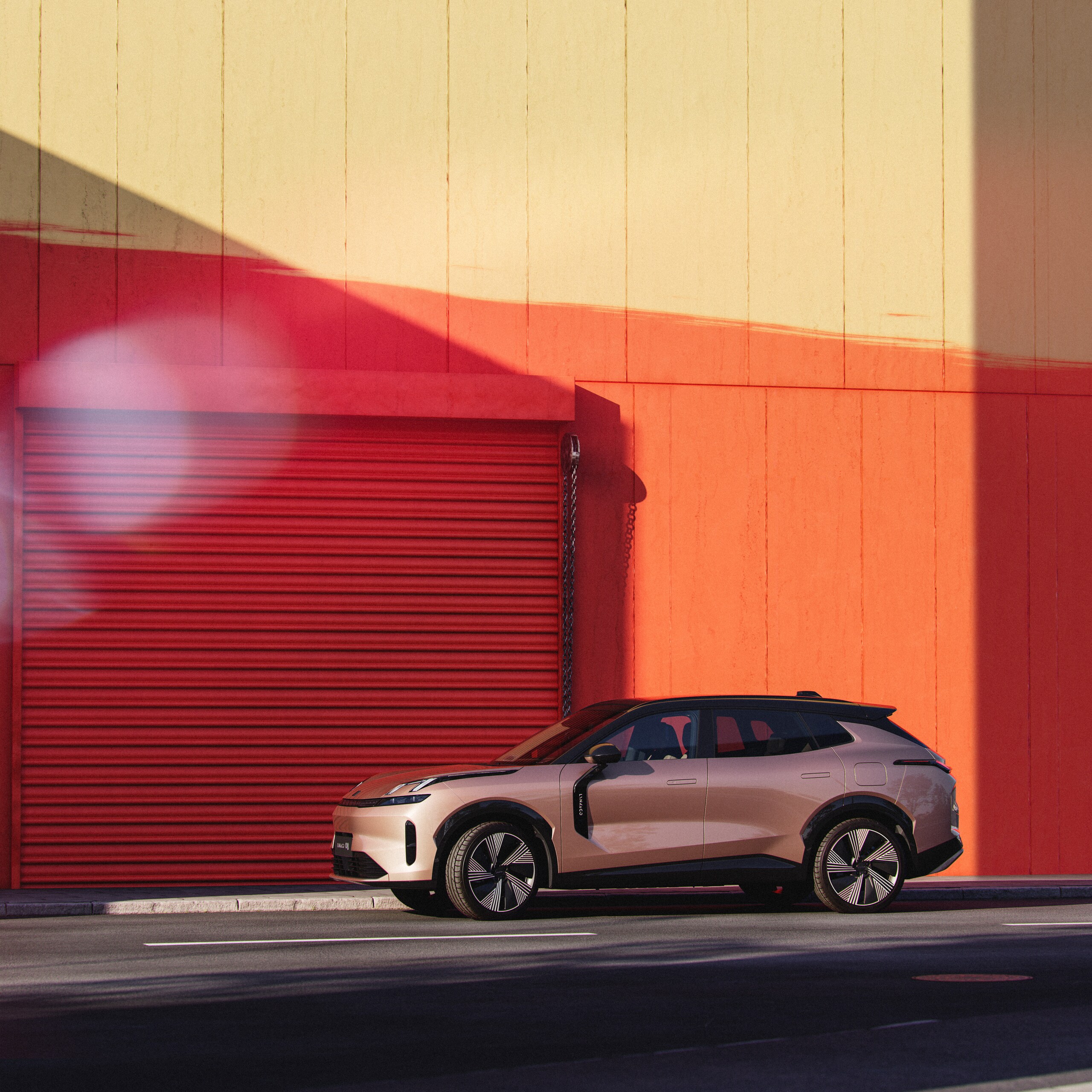 Le foto della Lynk & Co 08, Suv ibrido plug-in da 200 km di autonomia