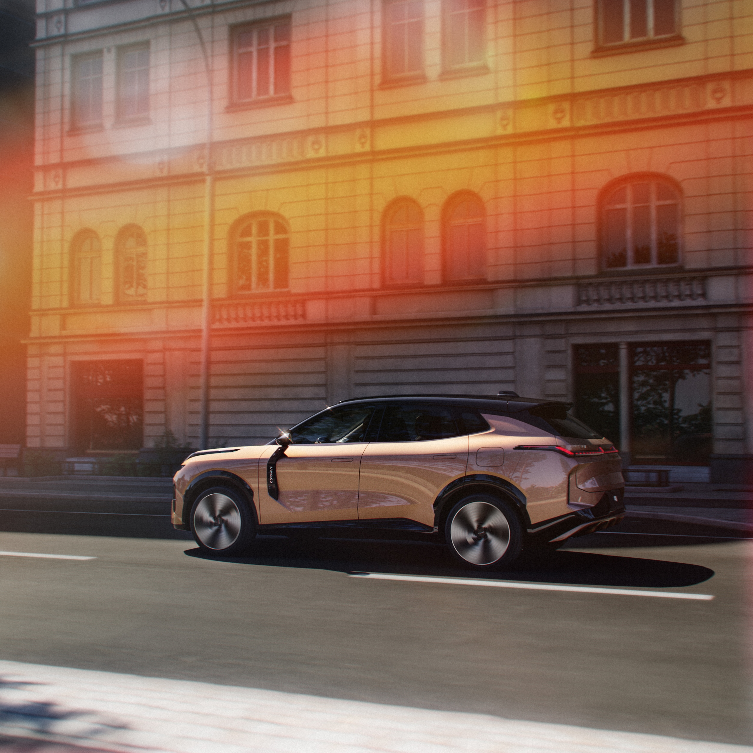 Le foto della Lynk & Co 08, Suv ibrido plug-in da 200 km di autonomia