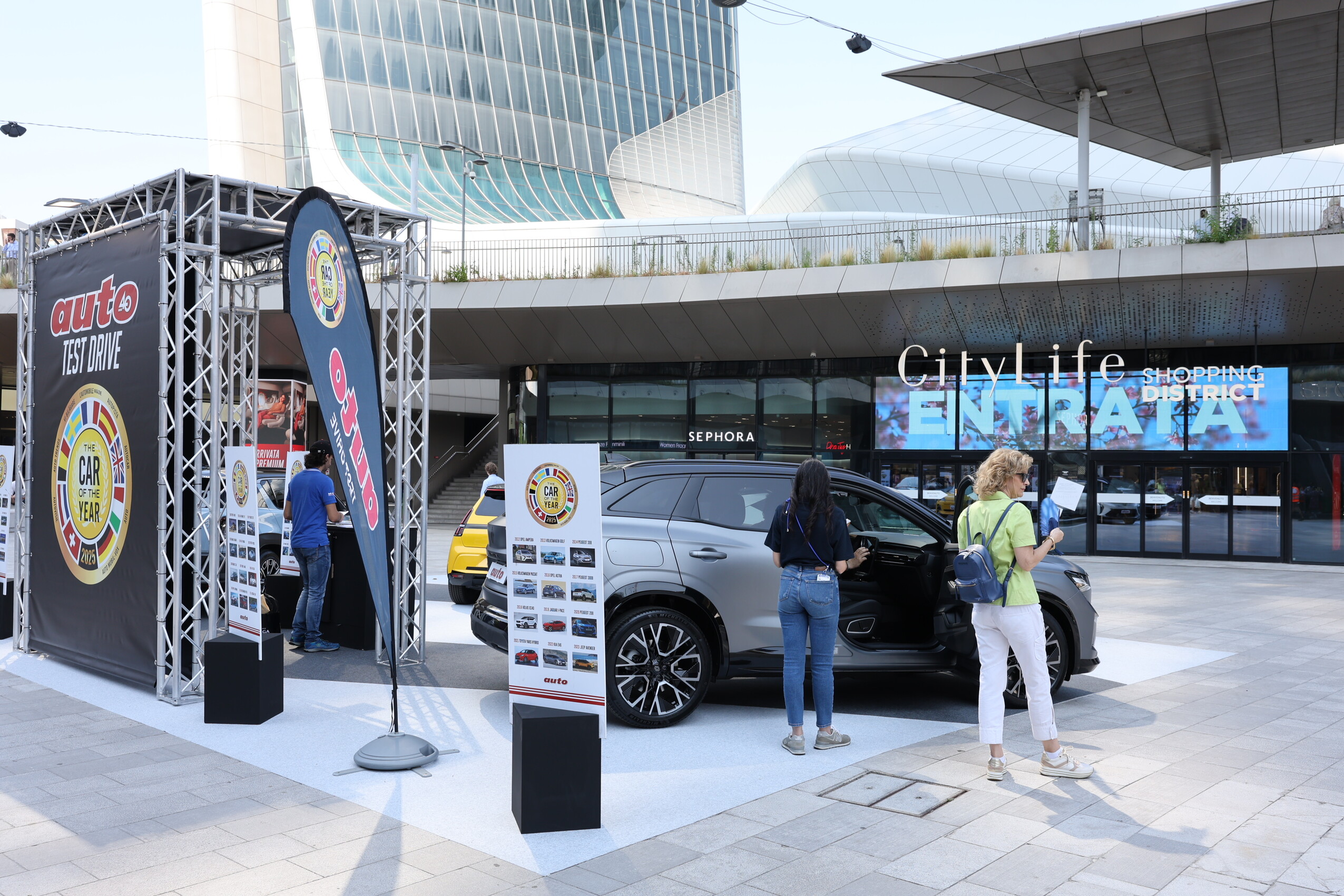 The Car of The Year, i test drive a Milano CityLife