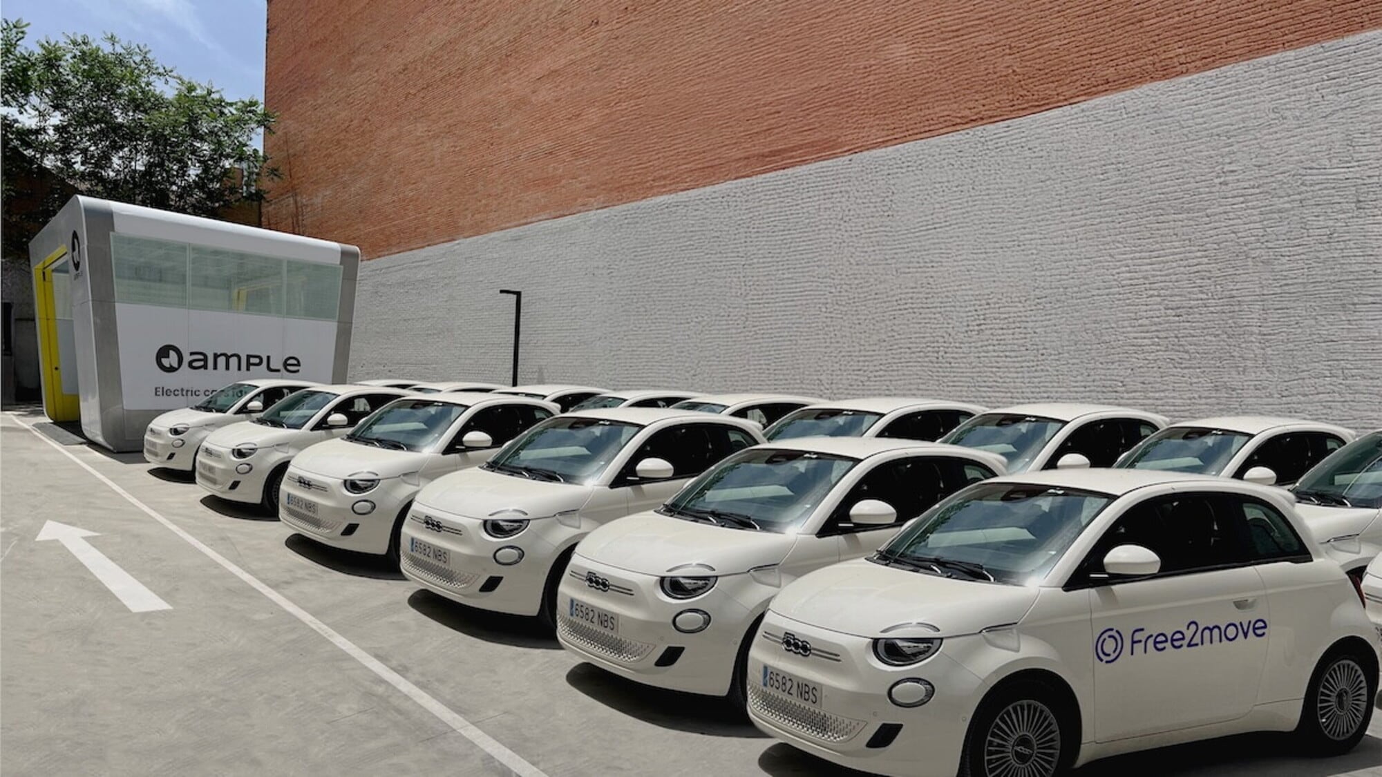 Auto elettriche con batteria intercambiabile, il car sharing con le Fiat 500e fa passi avanti