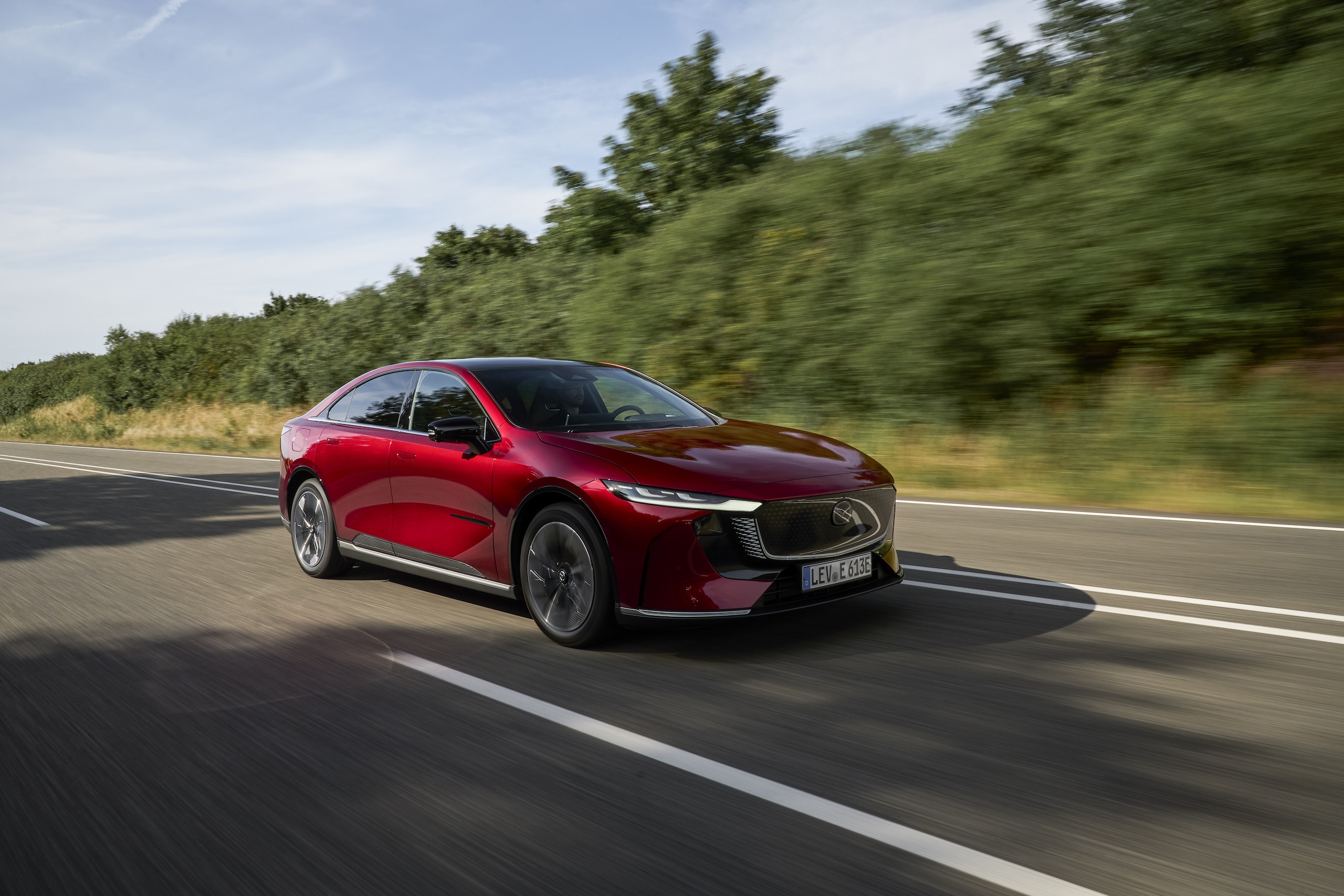 Mazda 6e, come va su strada l'elettrica di Hiroshima