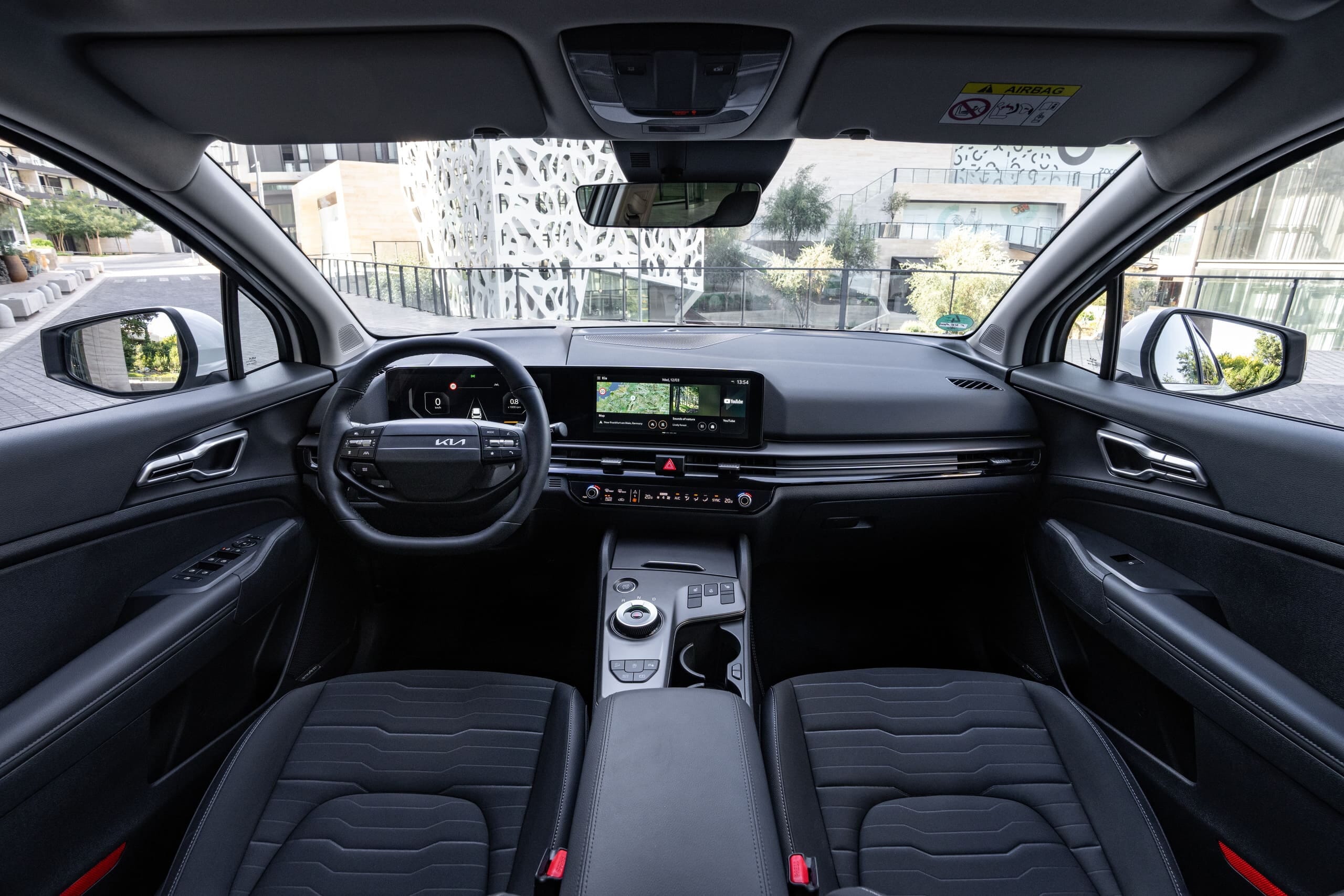 Kia Sportage 2025, la bestseller si rinnova 