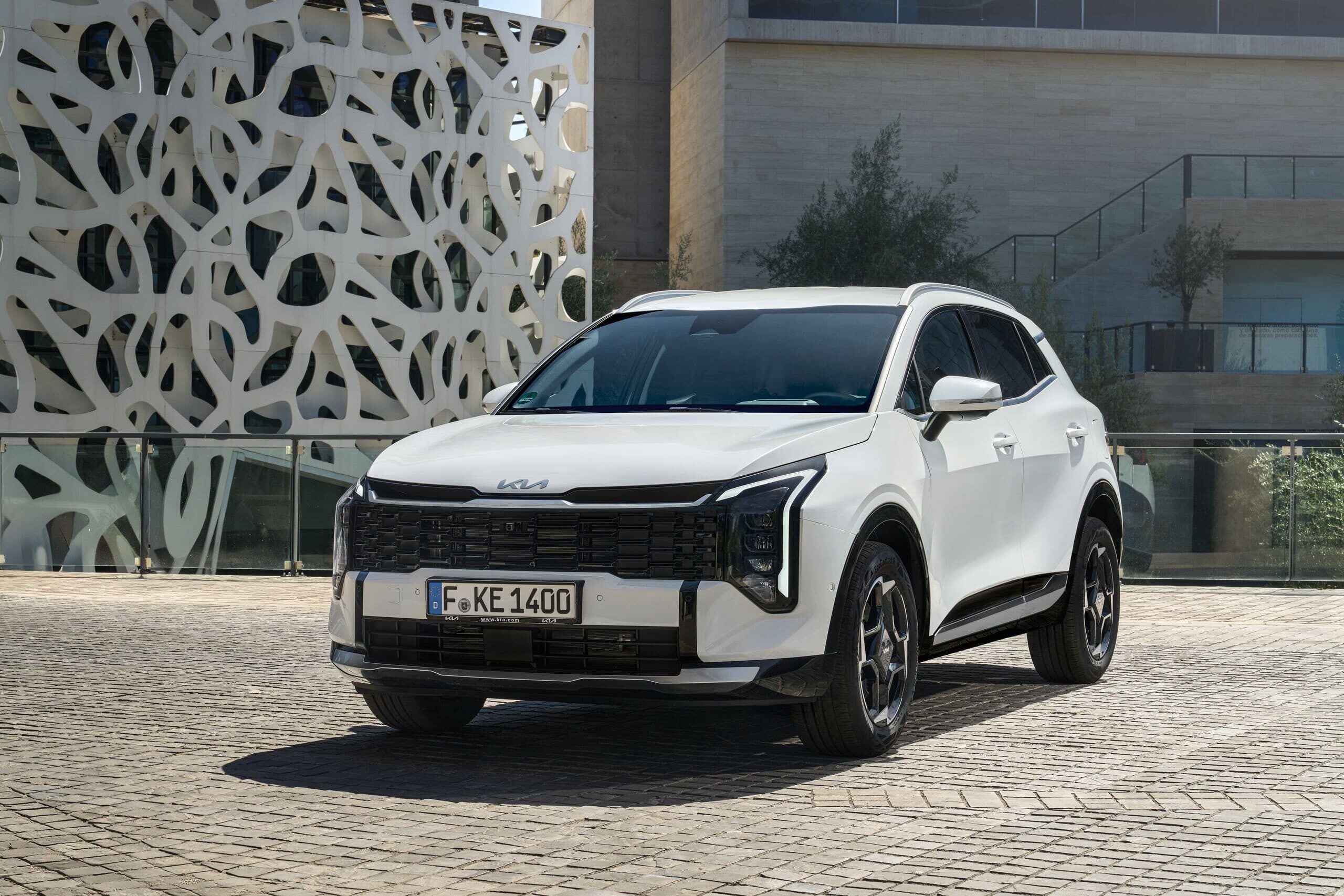 Kia Sportage 2025, la bestseller si rinnova 