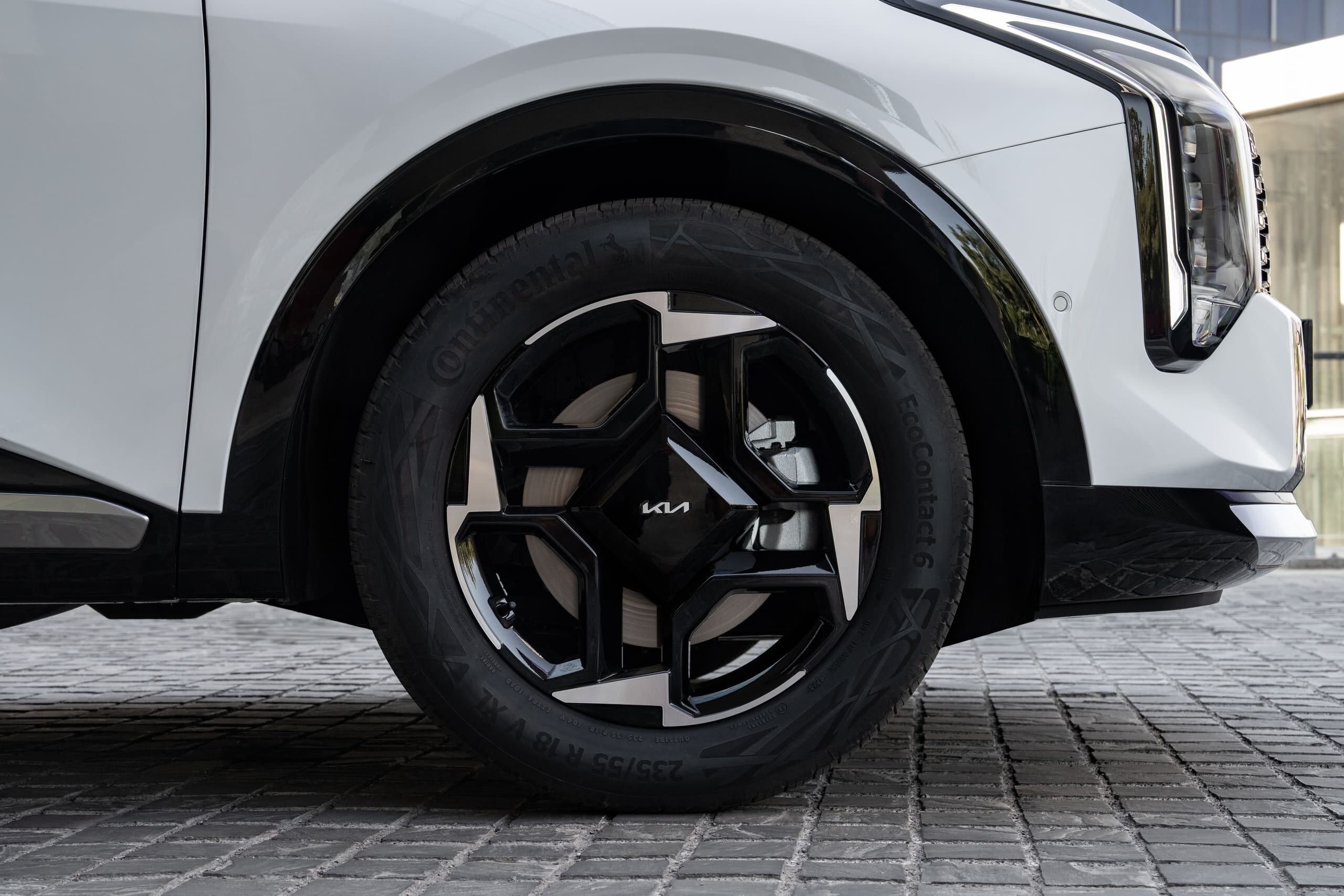 Kia Sportage 2025, la bestseller si rinnova 