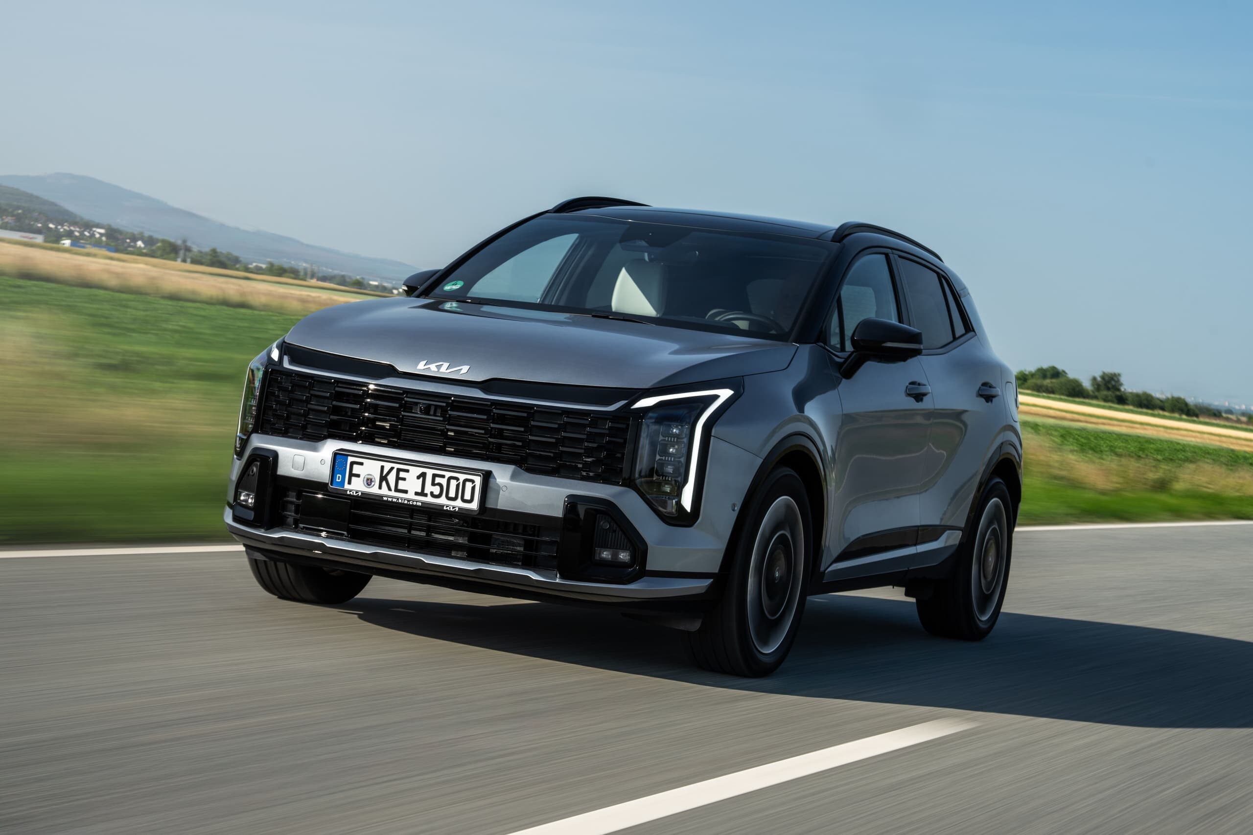 Kia Sportage 2025, la bestseller si rinnova 