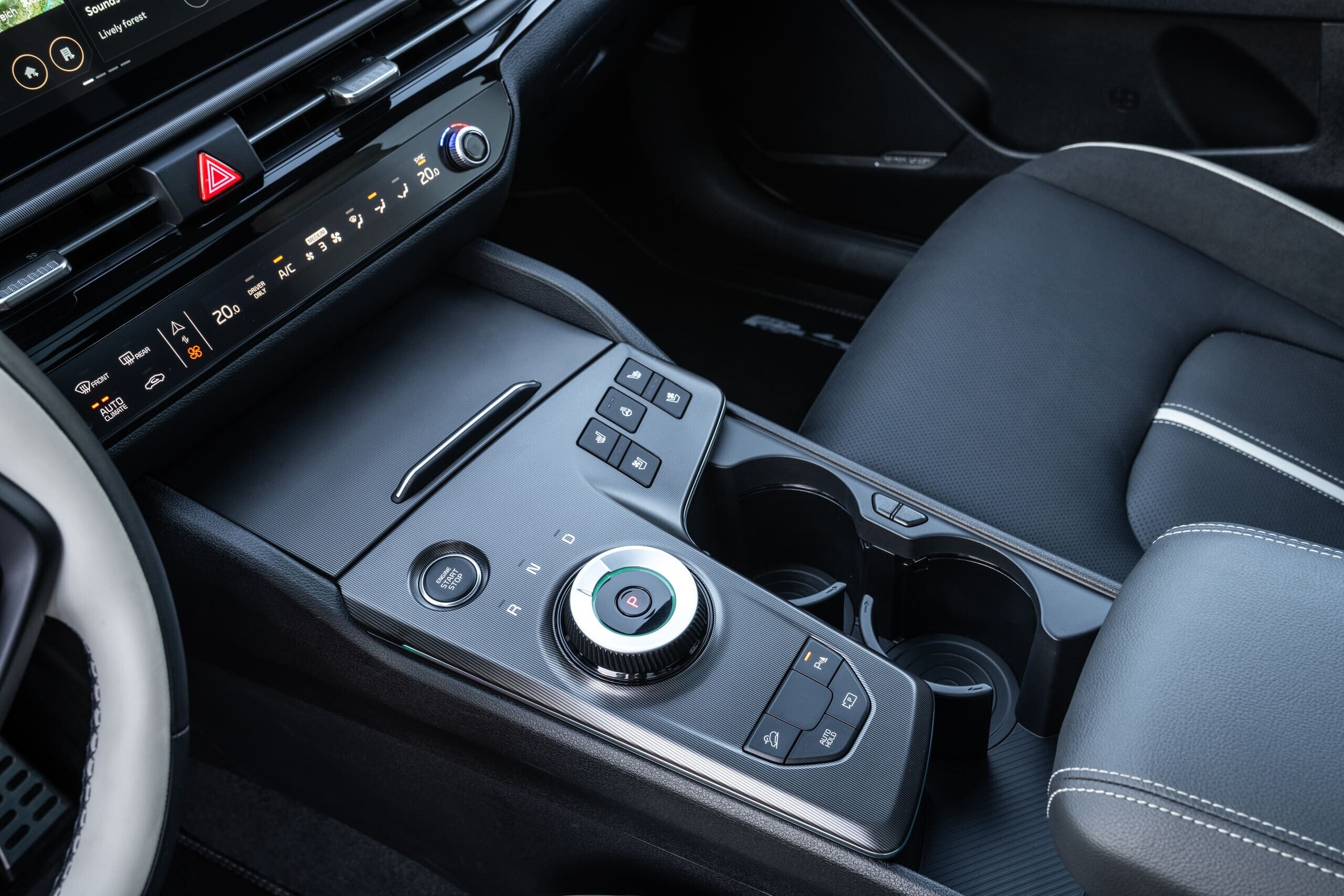 Kia Sportage 2025, la bestseller si rinnova 