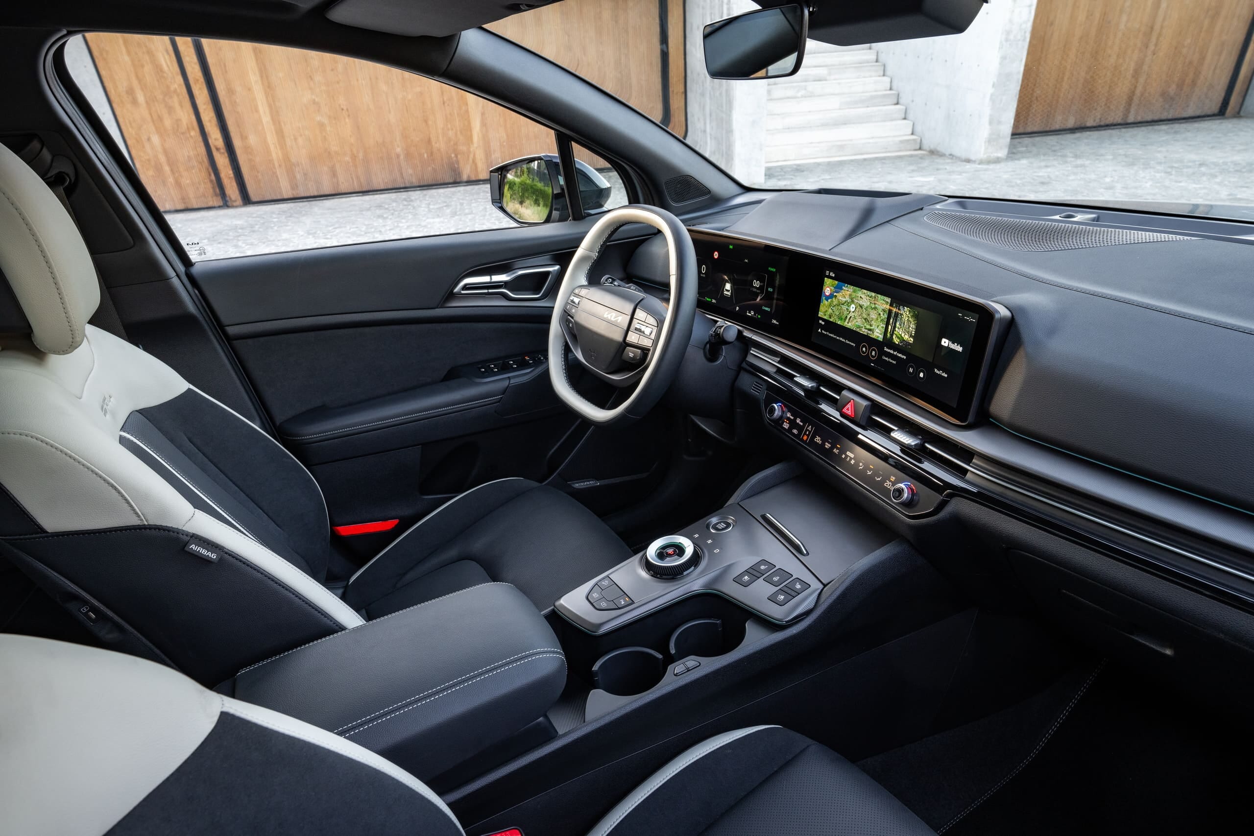 Kia Sportage 2025, la bestseller si rinnova 