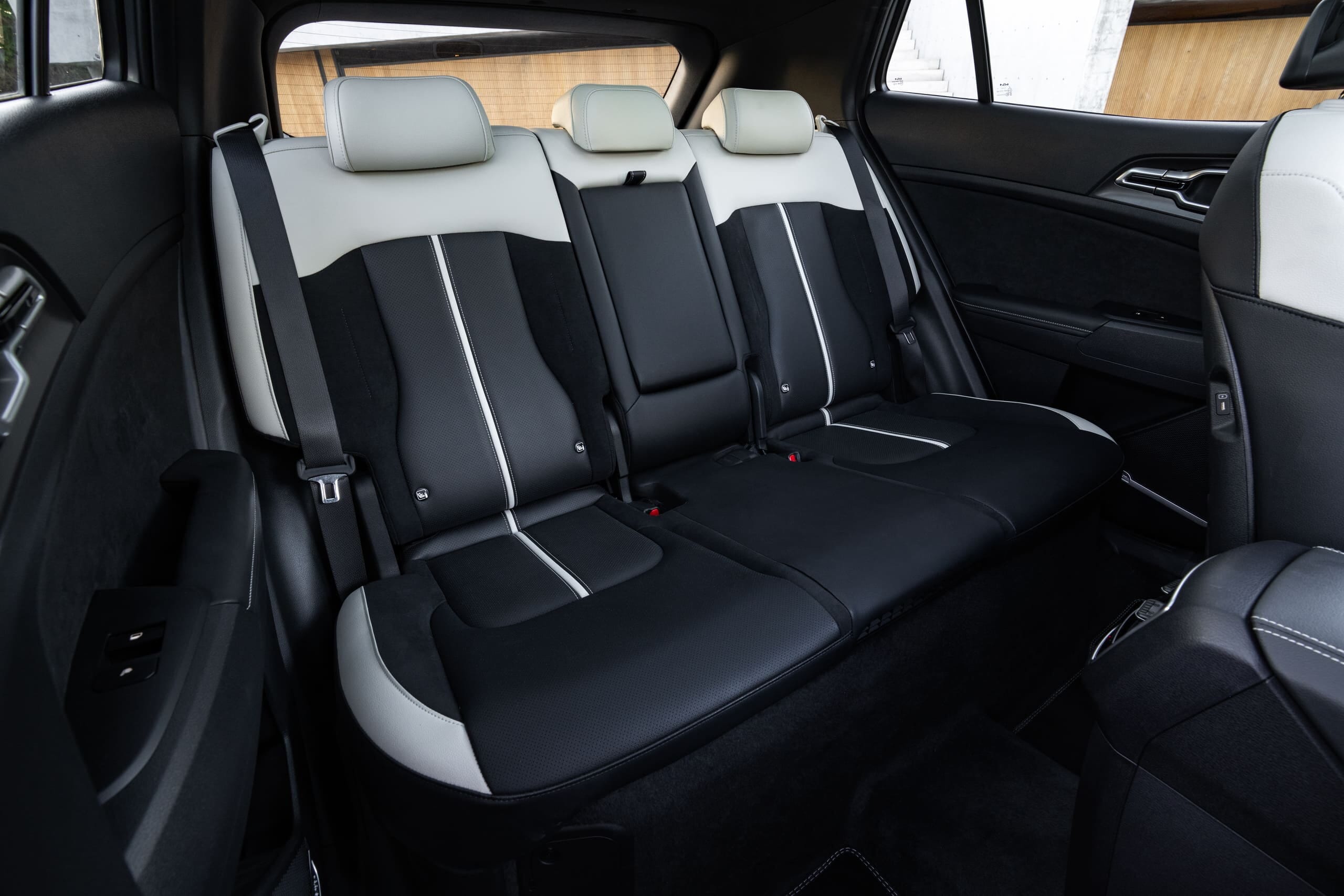 Kia Sportage 2025, la bestseller si rinnova 