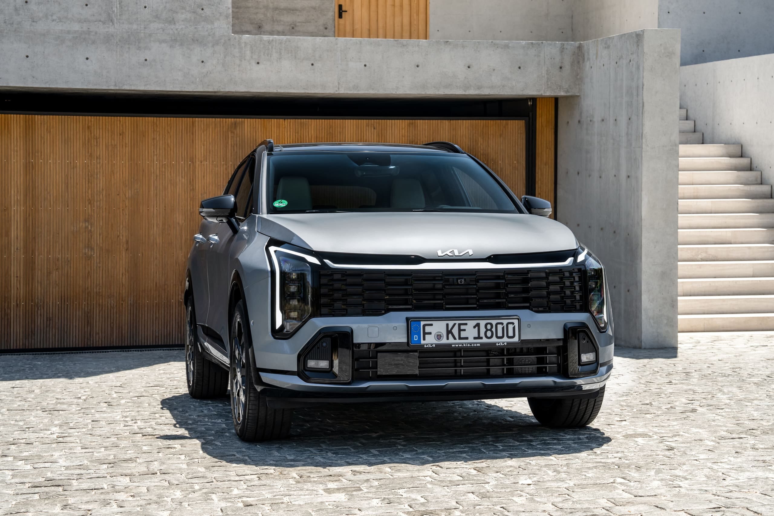 Kia Sportage 2025, la bestseller si rinnova 