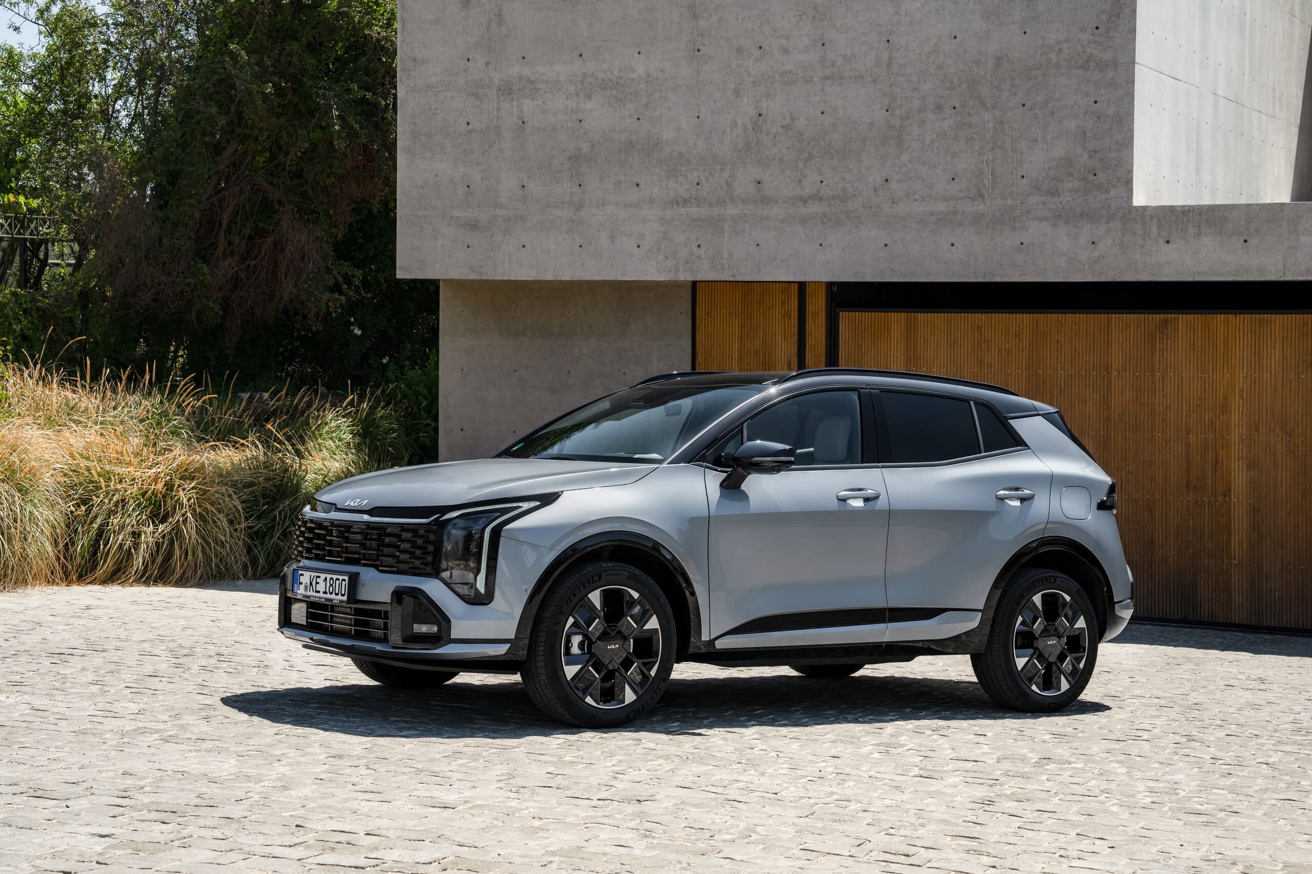 Kia Sportage 2025, la bestseller si rinnova 