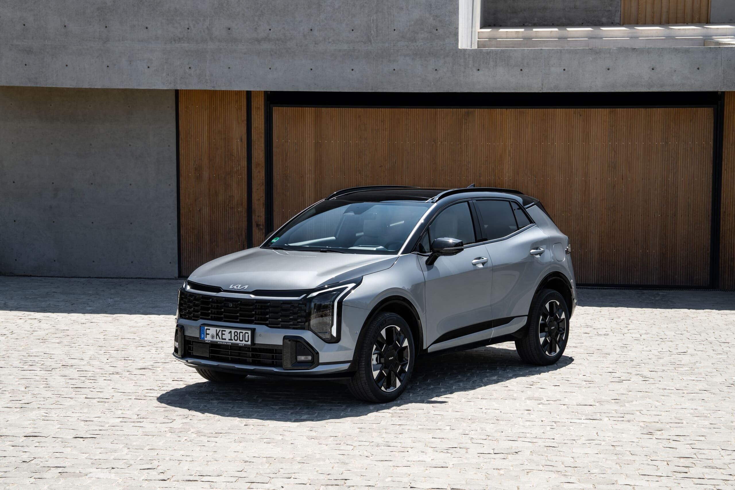 Kia Sportage 2025, la bestseller si rinnova 